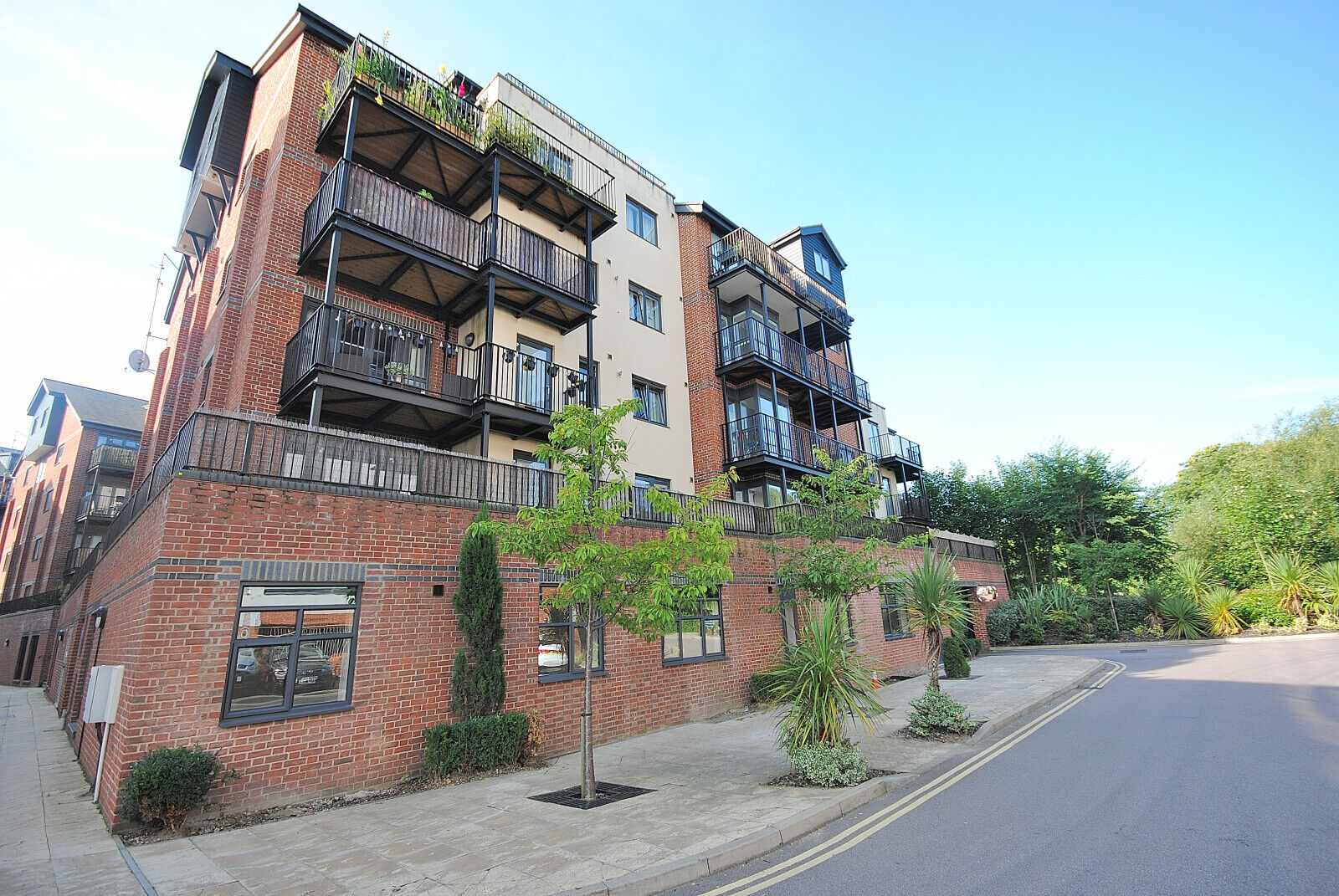 2 bedroom  flat for sale Tanners Wharf, Bishop's Stortford, CM23, main image