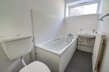 Flat to rent, Available unfurnished from 22/01/2025