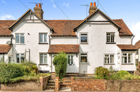 2 bedroom mid terraced house for sale