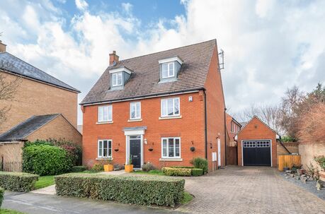 5 bedroom detached house for sale