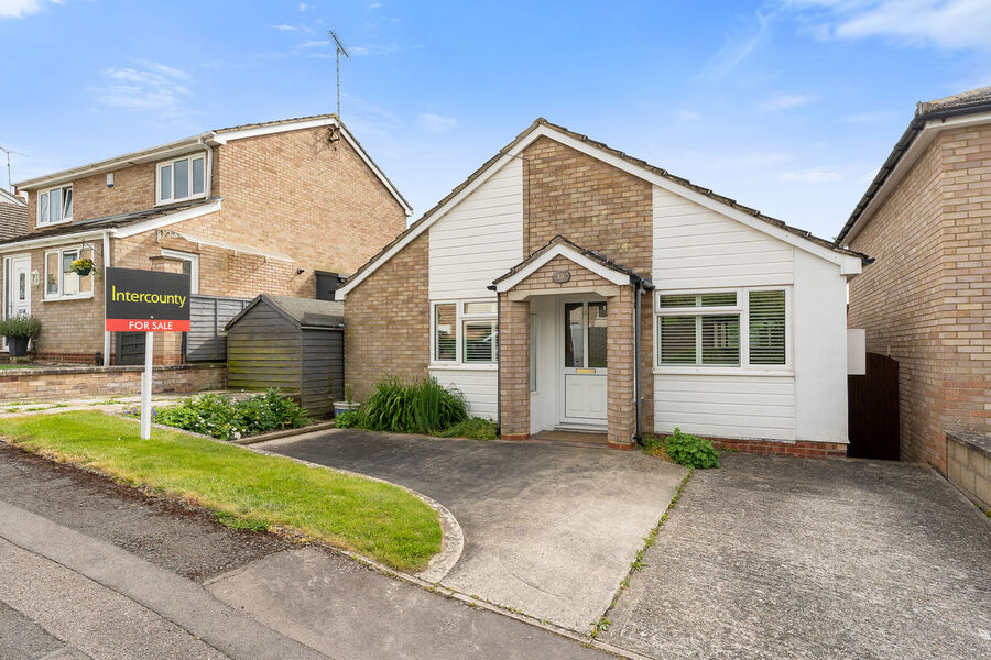 2 Bedroom Detached Bungalow For Sale St Clements Thaxted Cm6