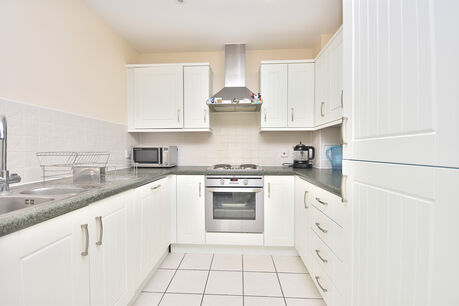 2 bedroom  flat to rent, Available unfurnished from 31/01/2025