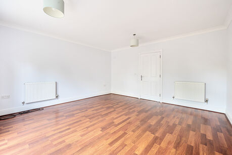 5 bedroom mid terraced house to rent, Available unfurnished from 28/02/2025