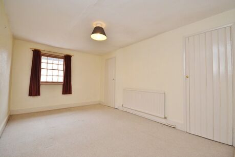 2 bedroom  house to rent, Available unfurnished from 15/02/2025