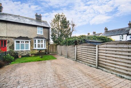 2 bedroom end terraced house for sale