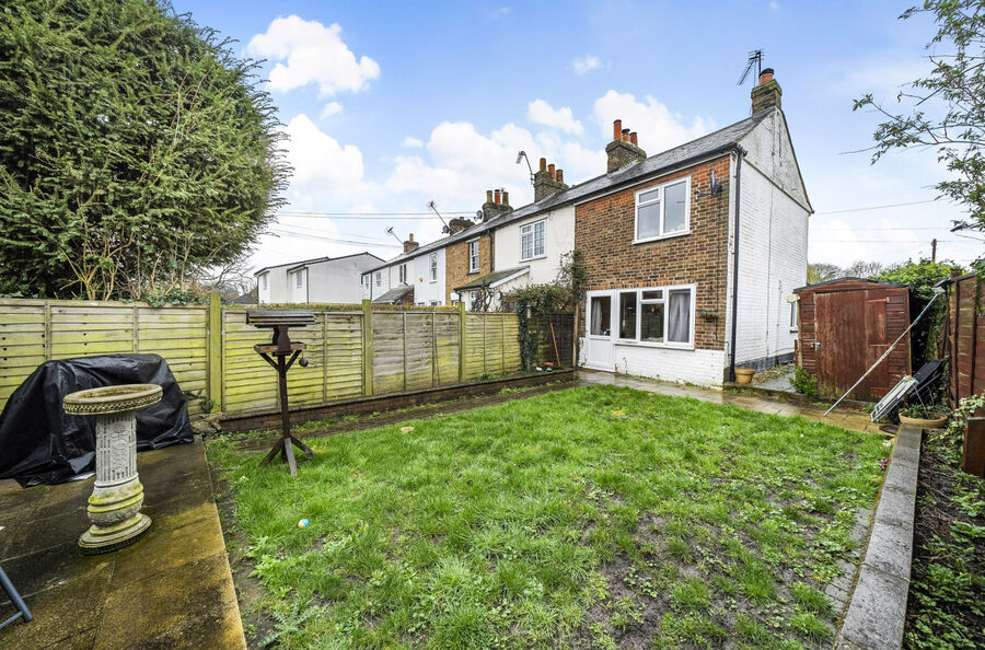 2 bedroom end terraced house for sale