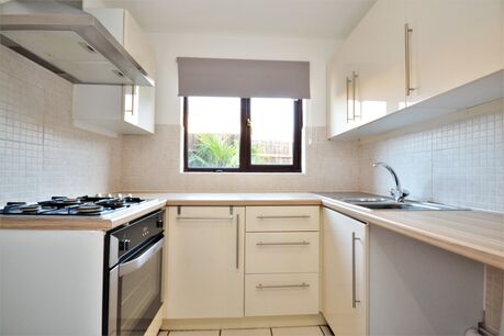 1 bedroom  house to rent, Available unfurnished from 15/02/2025