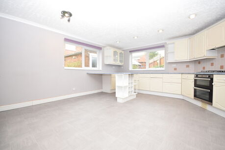 4 bedroom semi detached house to rent, Available unfurnished from 10/02/2025