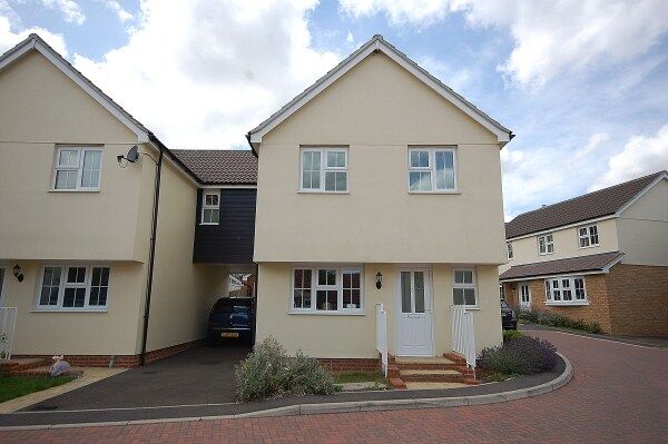 3 bedroom  house to rent, Available from 08/10/2024 Castleden Way, Great Dunmow, CM6, main image