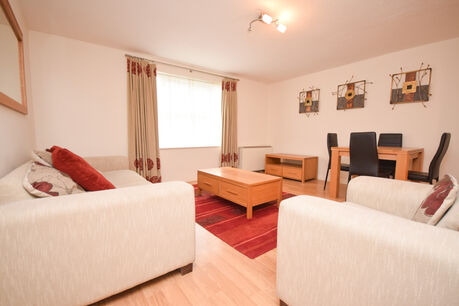 2 bedroom  flat to rent, Available unfurnished from 15/03/2025