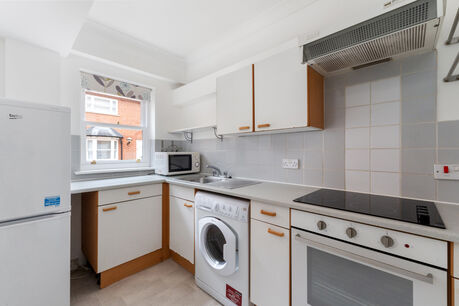 1 bedroom  flat for sale