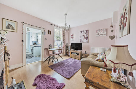 1 bedroom  flat for sale