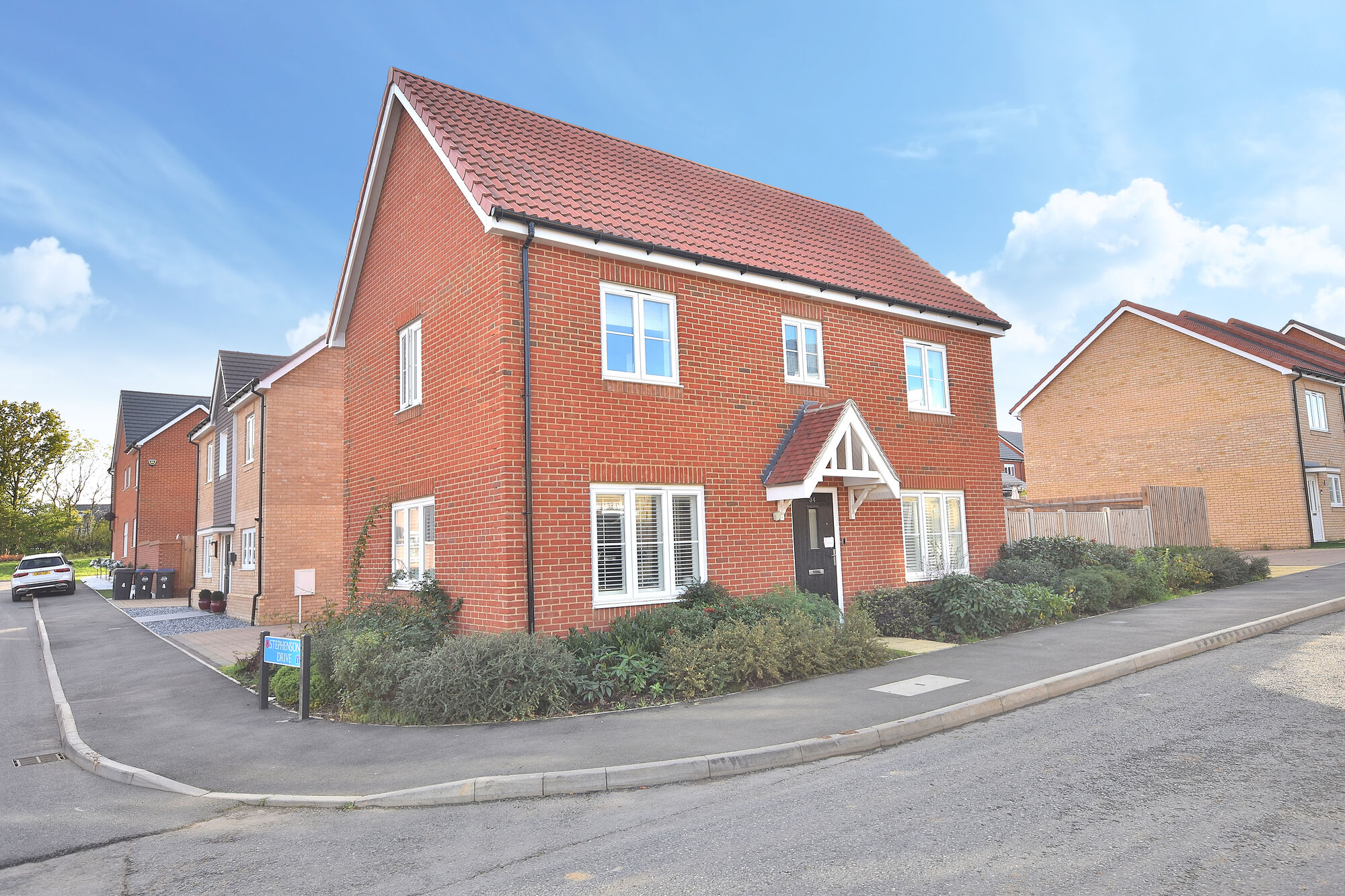 3 bedroom  house to rent, Available unfurnished now Thorpe Road, Bishop`s Stortford, CM23, main image