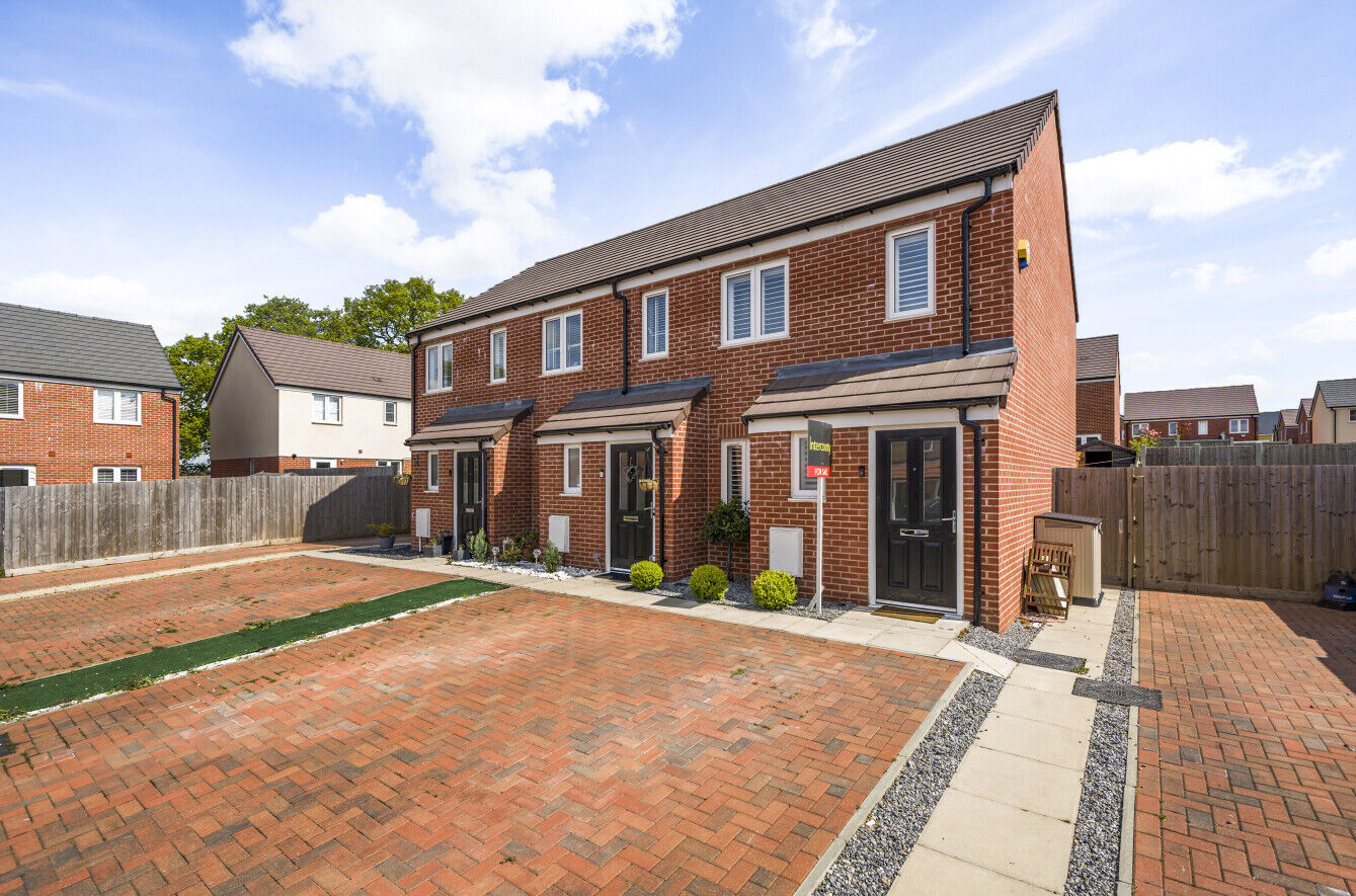 2 bedroom end terraced house for sale Wren Street, Harlow, CM17, main image