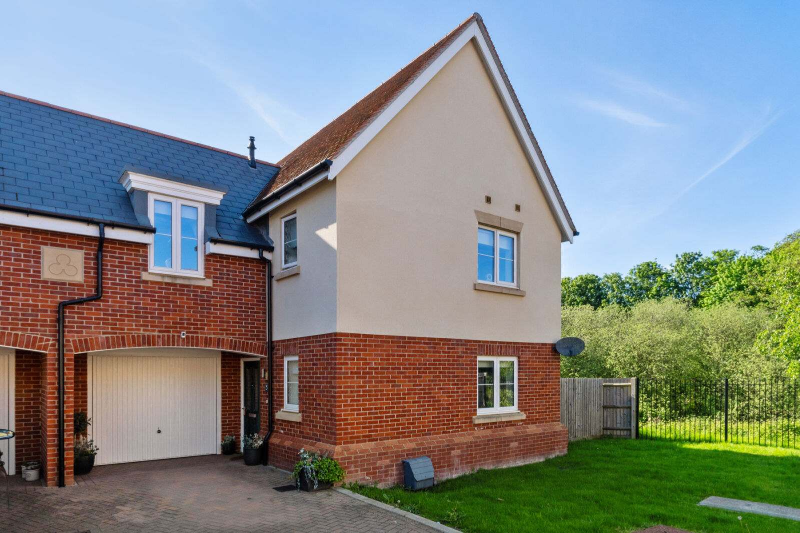 3 bedroom end terraced house for sale Paddock View, Stansted, CM24, main image