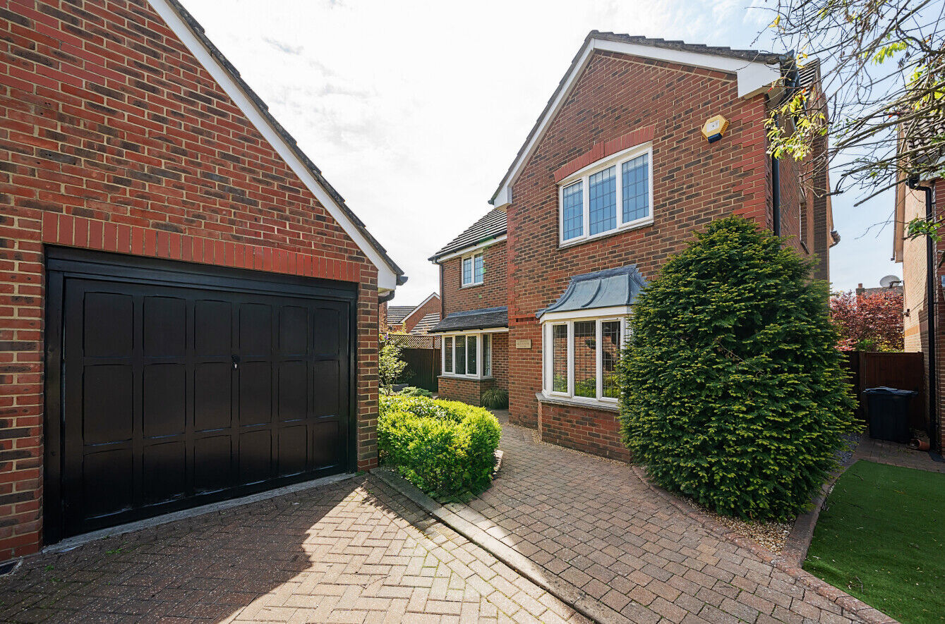 4 bedroom detached house for sale Blacksmith Close, Bishop's Stortford, CM23, main image