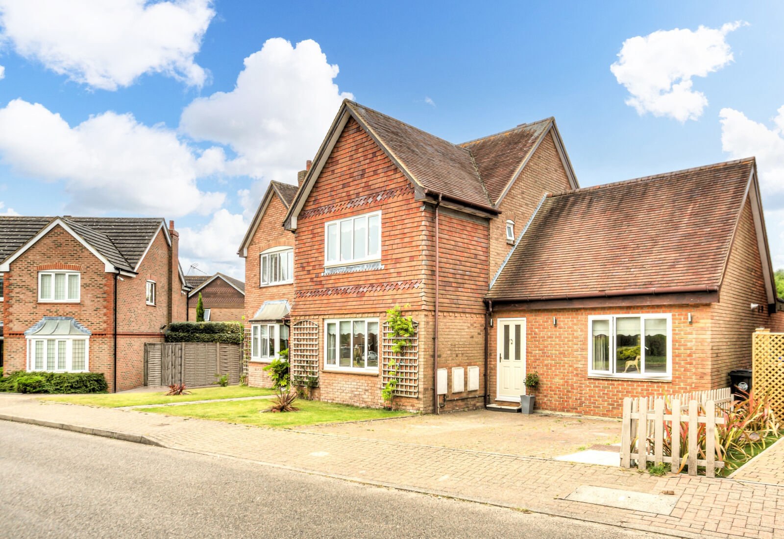 6 bedroom detached house for sale The Carpenters, Bishop's Stortford, CM23, main image