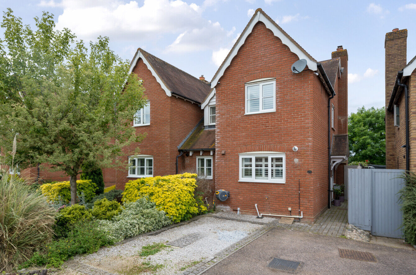 4 bedroom semi detached house for sale Forest Drive, Ongar, CM5, main image
