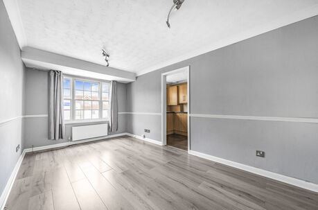 1 bedroom  flat for sale