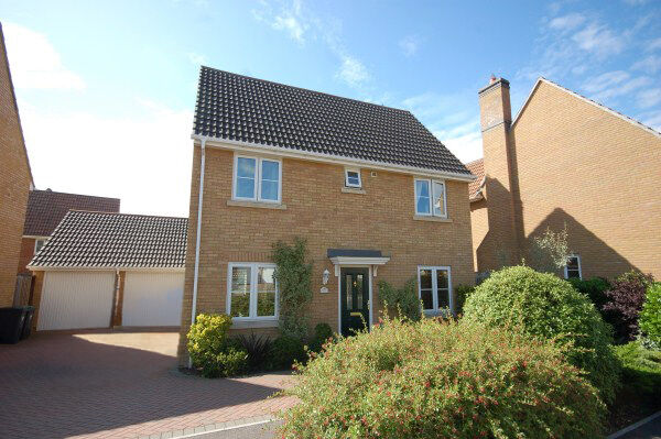 3 bedroom  house to rent, Available unfurnished now Woodlands Park Drive, Great Dunmow, CM6, main image