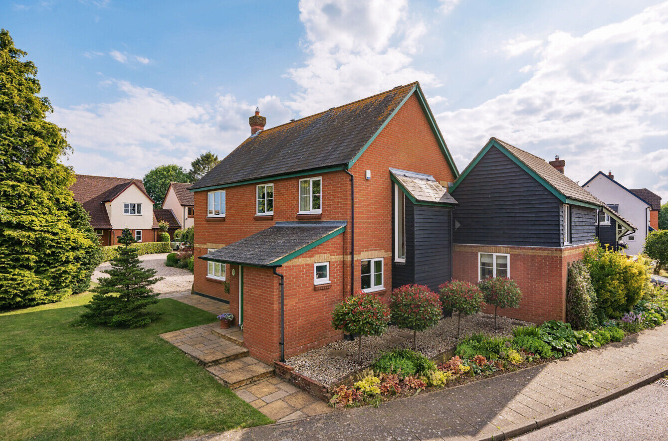 5 bedroom detached house for sale Lukins Drive, Dunmow, CM6, main image