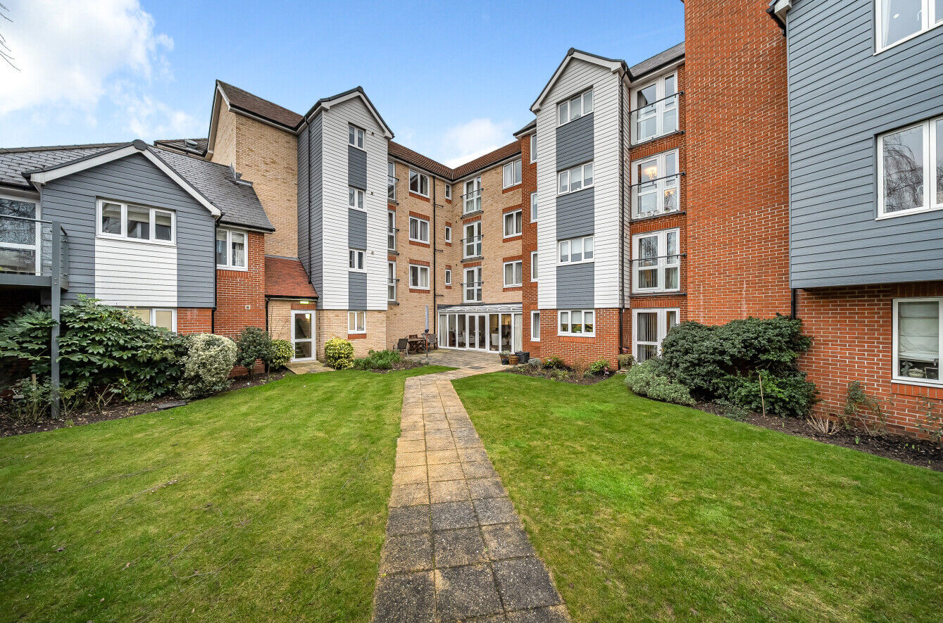 2 bedroom  flat for sale South Street, Bishop's Stortford, CM23, main image