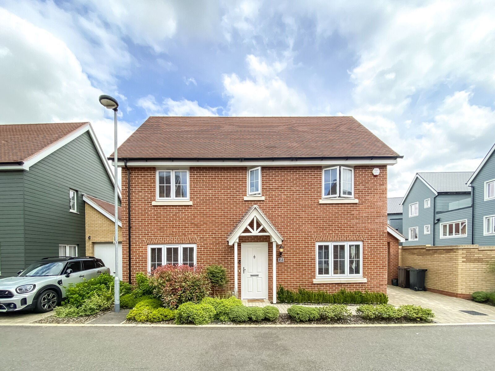 3 bedroom detached house to rent, Available unfurnished from 28/08/2025 Grantham Drive, Chelmsford, CM1, main image