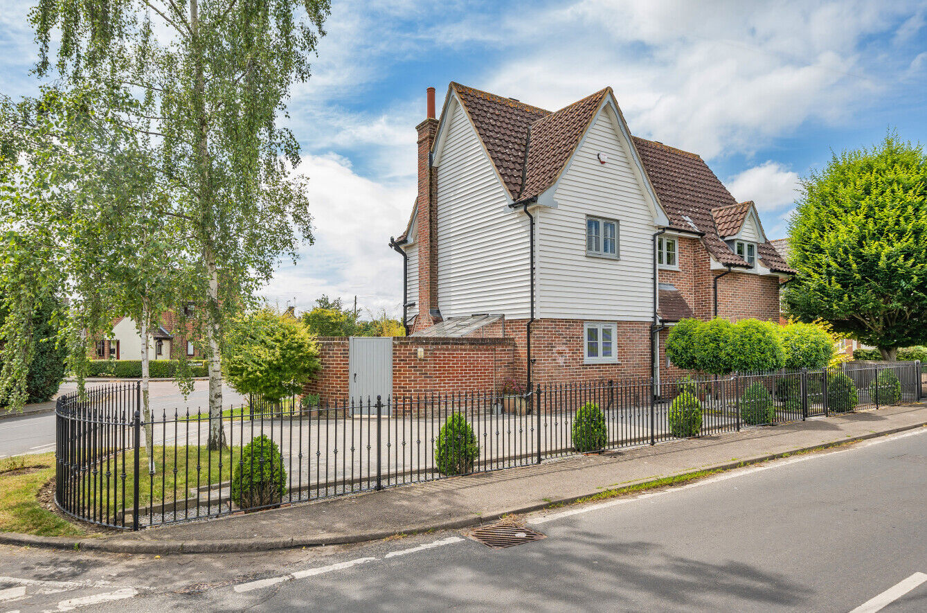 4 bedroom detached house for sale Bannister Green, Dunmow, CM6, main image