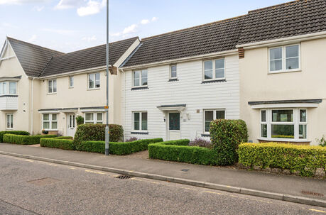 2 bedroom mid terraced house for sale