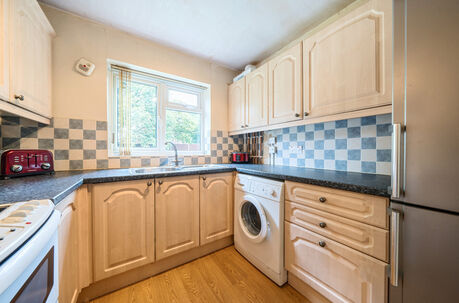 2 bedroom  flat for sale