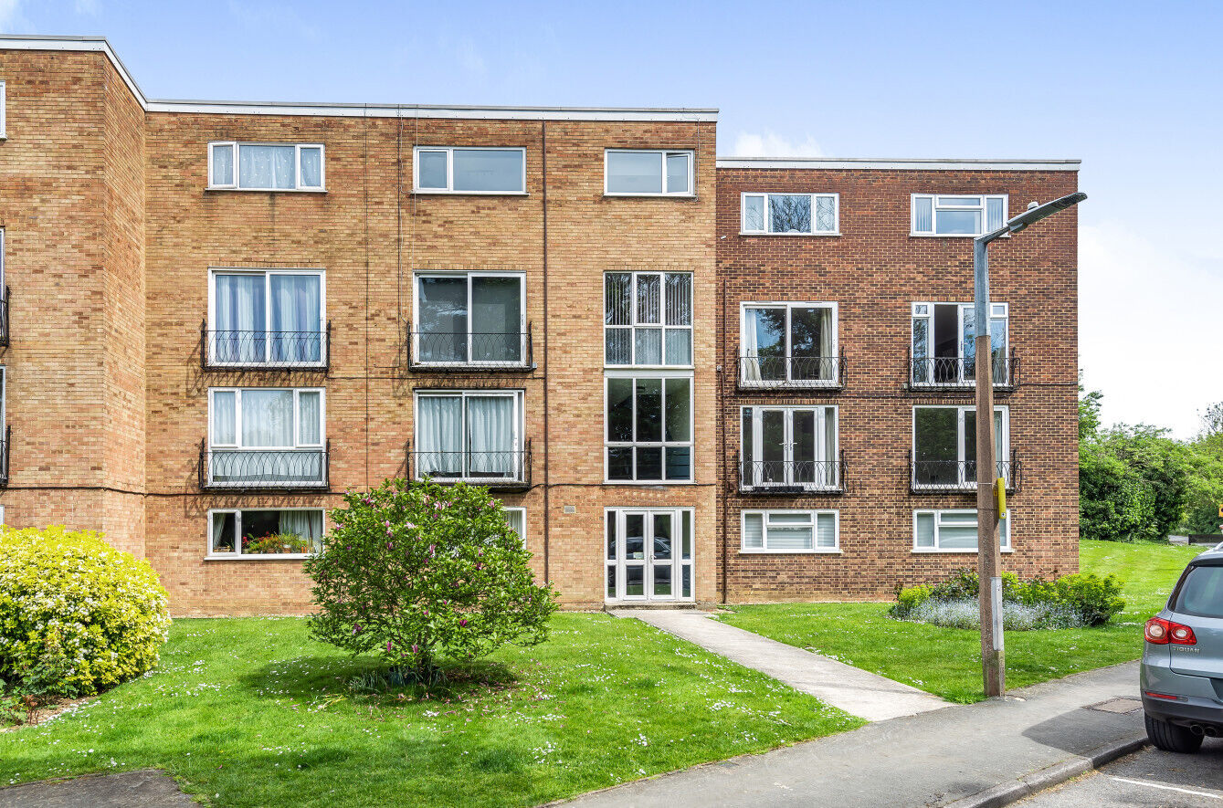 3 bedroom  flat for sale Stortford Hall Park, Bishop's Stortford, CM23, main image