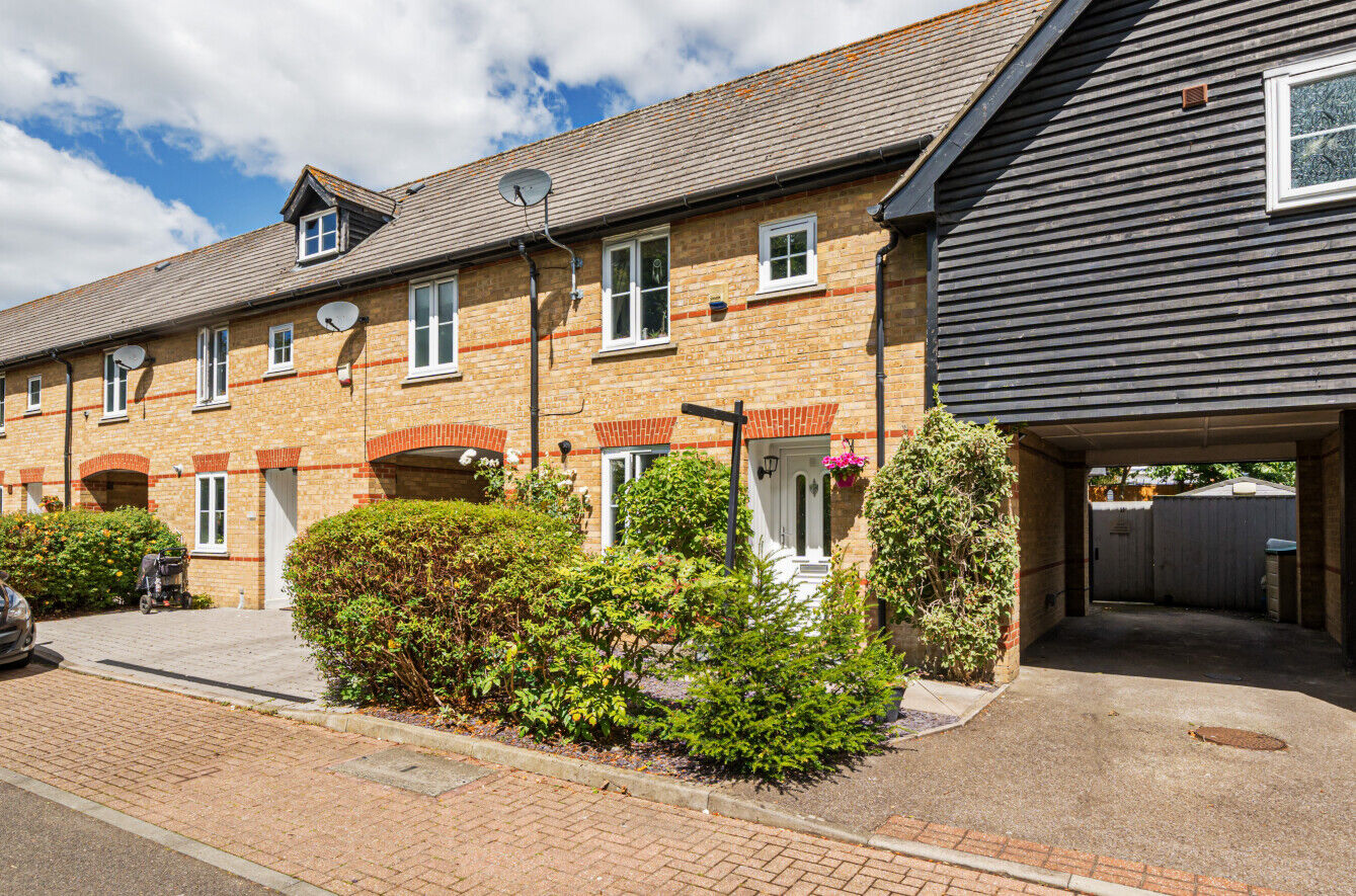 3 bedroom mid terraced house for sale Warner Close, Braintree, CM77, main image