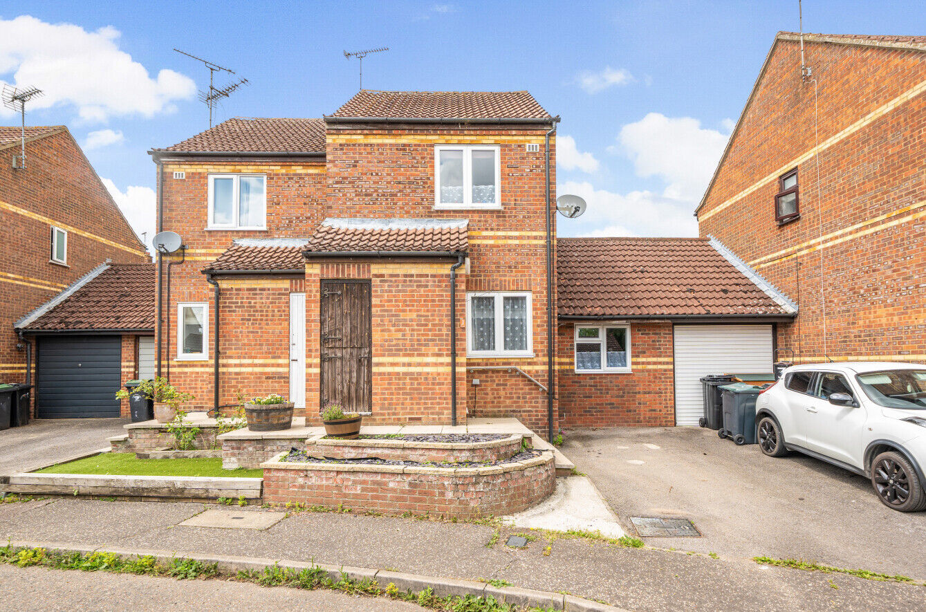 2 bedroom semi detached house for sale Willetts Field, Saffron Walden, CB10, main image