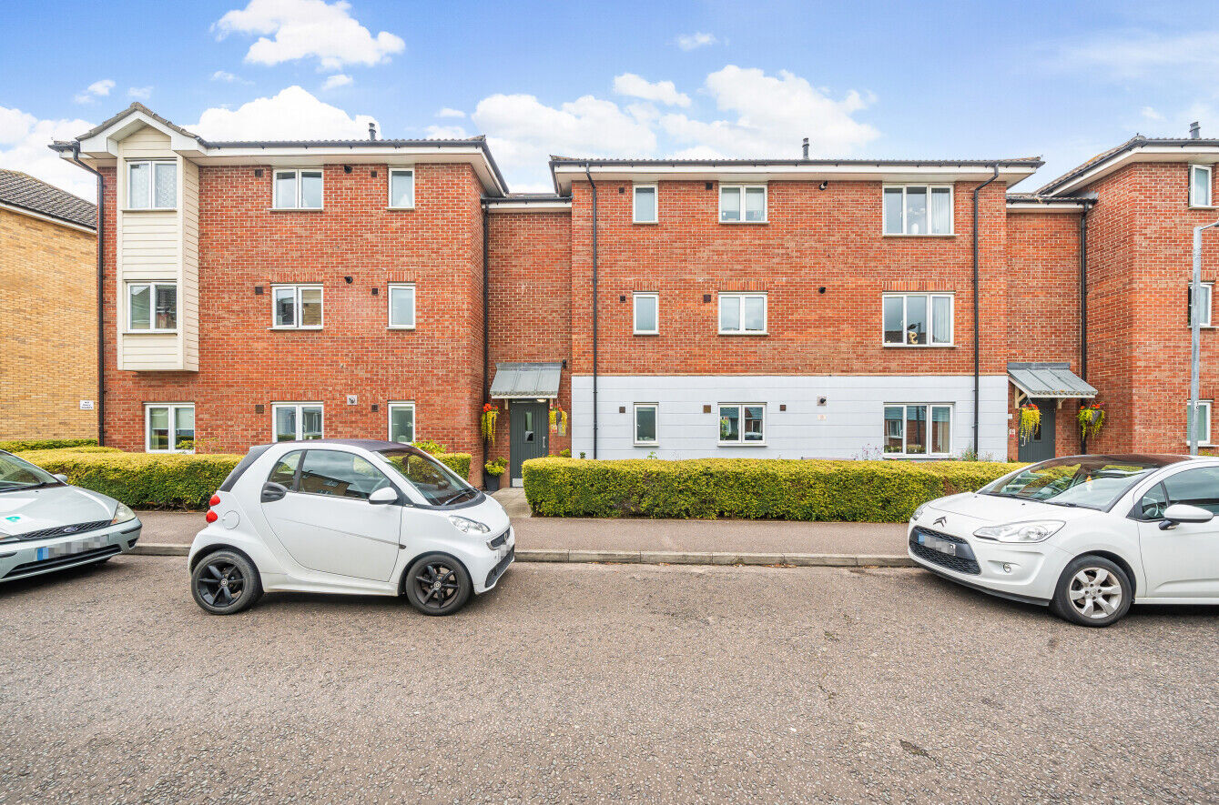 2 bedroom  flat for sale Willow Road, Dunmow, CM6, main image