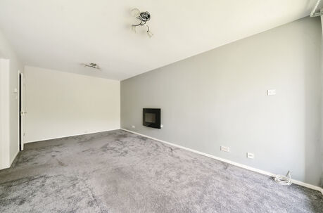 2 bedroom  flat for sale