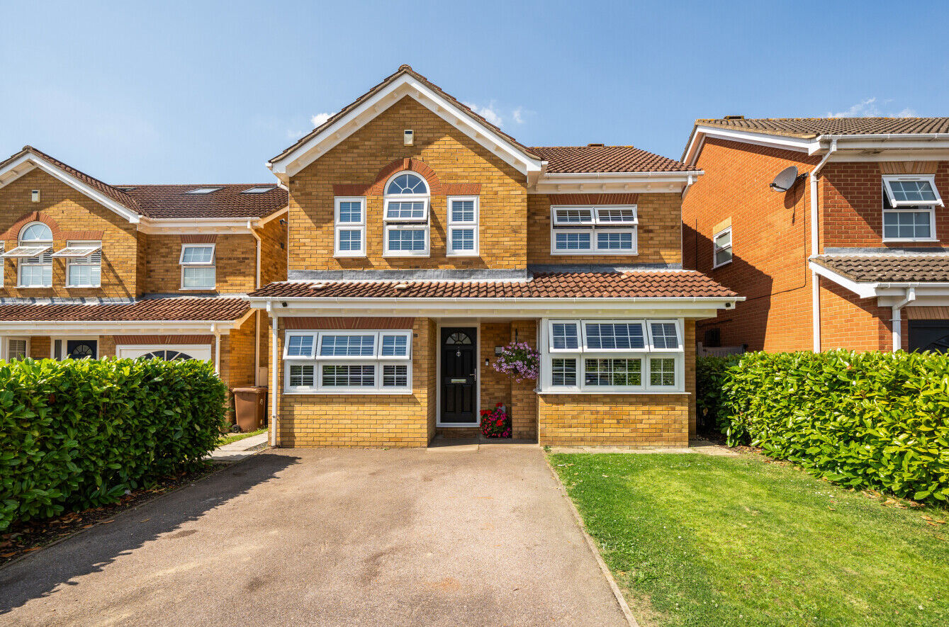 4 bedroom detached house for sale Peregrine Close, Bishop's Stortford, CM23, main image