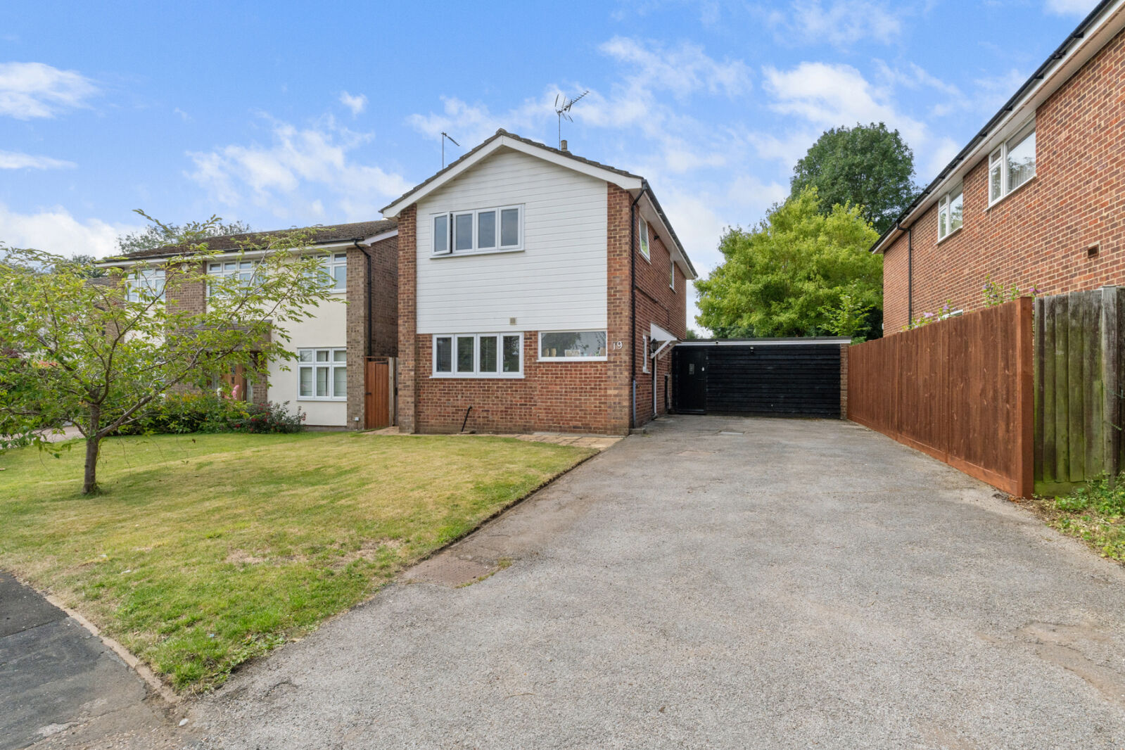 4 bedroom detached house for sale Kingsmead, Sawbridgeworth, CM21, main image