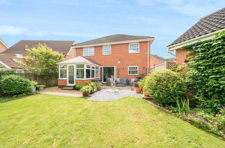 4 bedroom detached house for sale