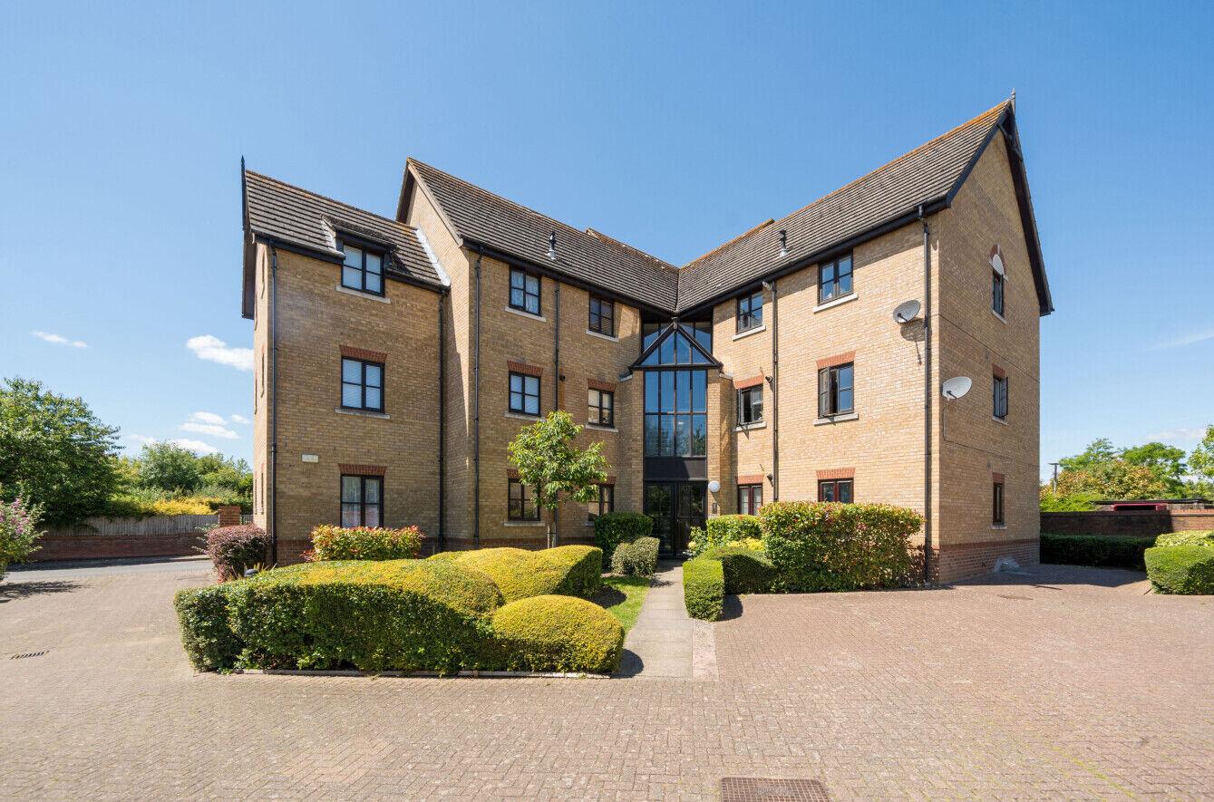 2 bedroom  flat for sale Dyers Court, Bishop's Stortford, CM23, main image