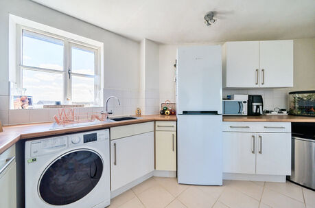 2 bedroom  flat for sale