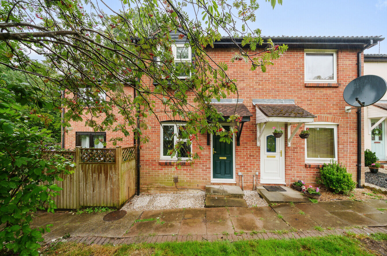 2 bedroom mid terraced house for sale Mathams Drive, Bishop's Stortford, CM23, main image