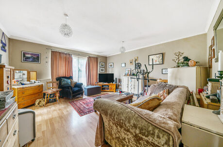 2 bedroom  flat for sale