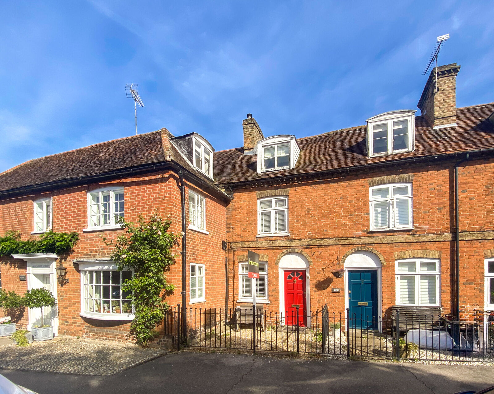 2 bedroom mid terraced house to rent, Available furnished now Market Street, Harlow, CM17, main image