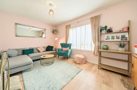 1 bedroom  flat for sale