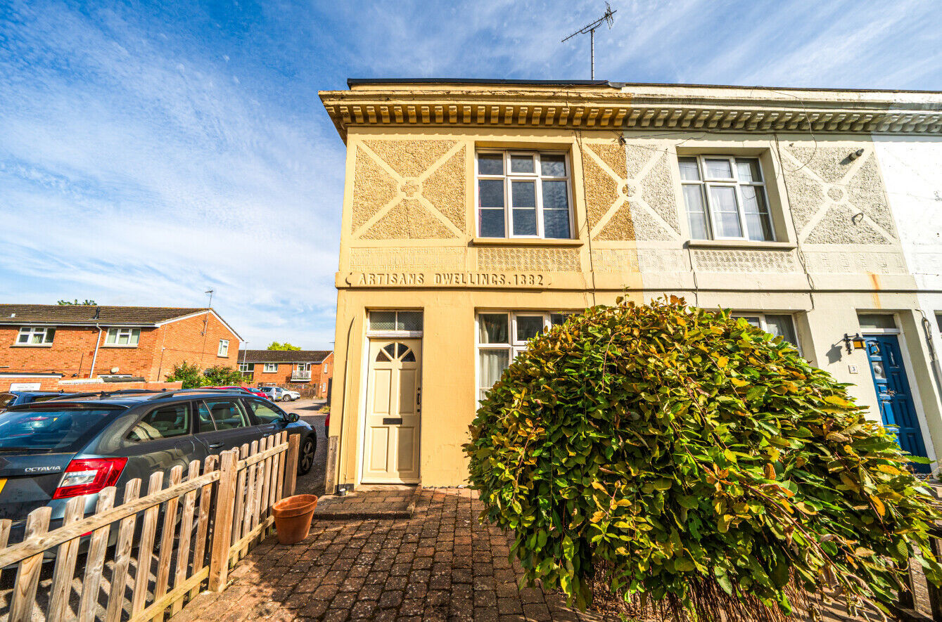 2 bedroom end terraced house for sale Artisans Dwellings, Saffron Walden, CB10, main image