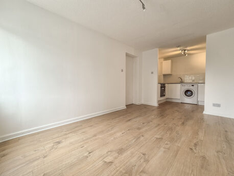 1 bedroom  flat to rent, Available unfurnished from 21/09/2024