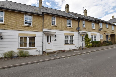 3 bedroom mid terraced house for sale