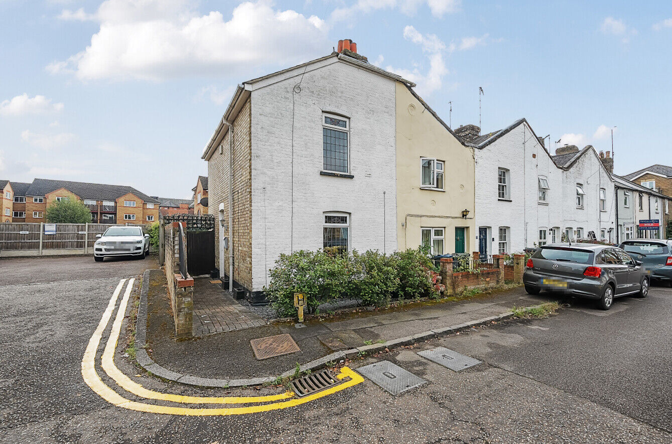 2 bedroom mid terraced house for sale Wharf Road, Bishop's Stortford, CM23, main image