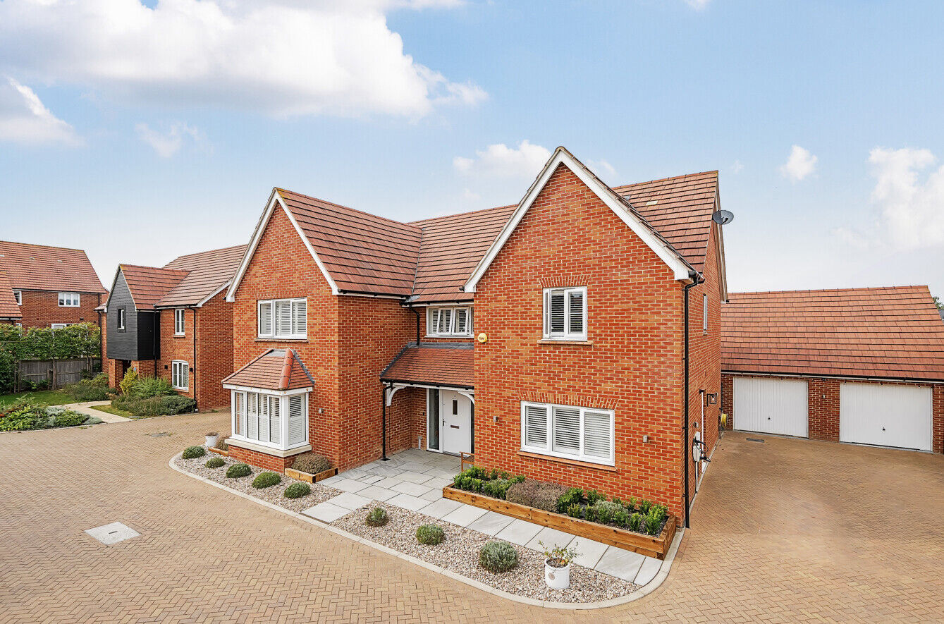 5 bedroom detached house for sale Portsmouth Close, Saffron Walden, CB10, main image