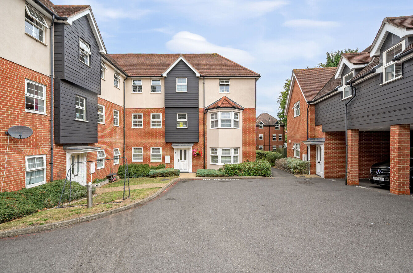 2 bedroom  flat for sale Hockerill Street, Bishop's Stortford, CM23, main image